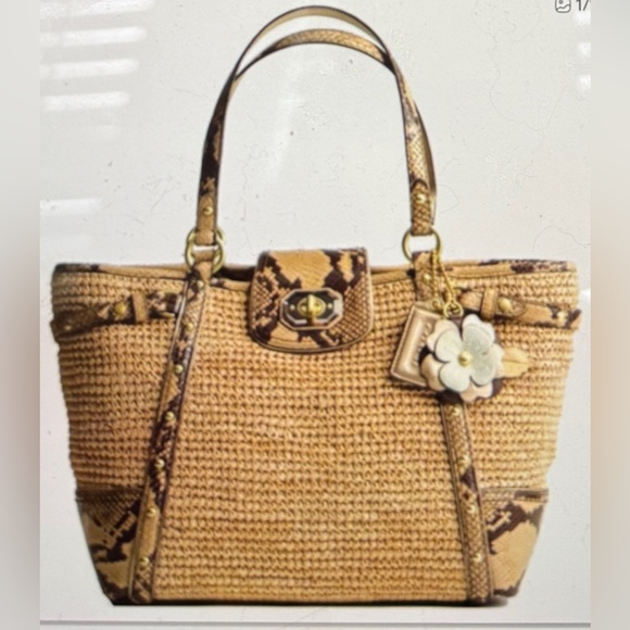 Coach Handbags - Coach straw Rafia bag snake trim EUC